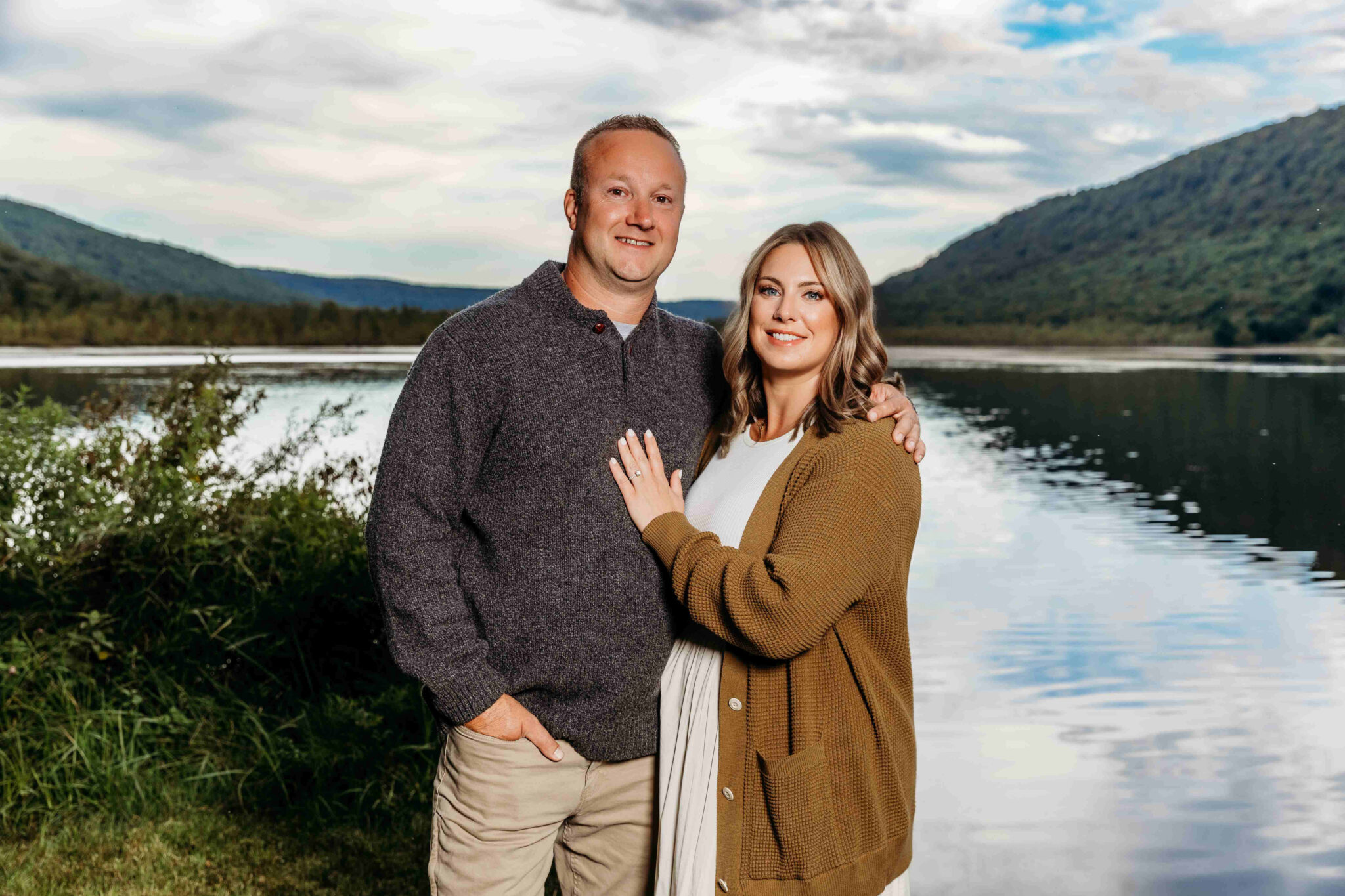 Read more about the article Labrador Hollow Unique Area – Summer Engagement Photoshoot