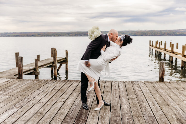 Read more about the article Himrod, NY Wedding – The Show Boat Motel