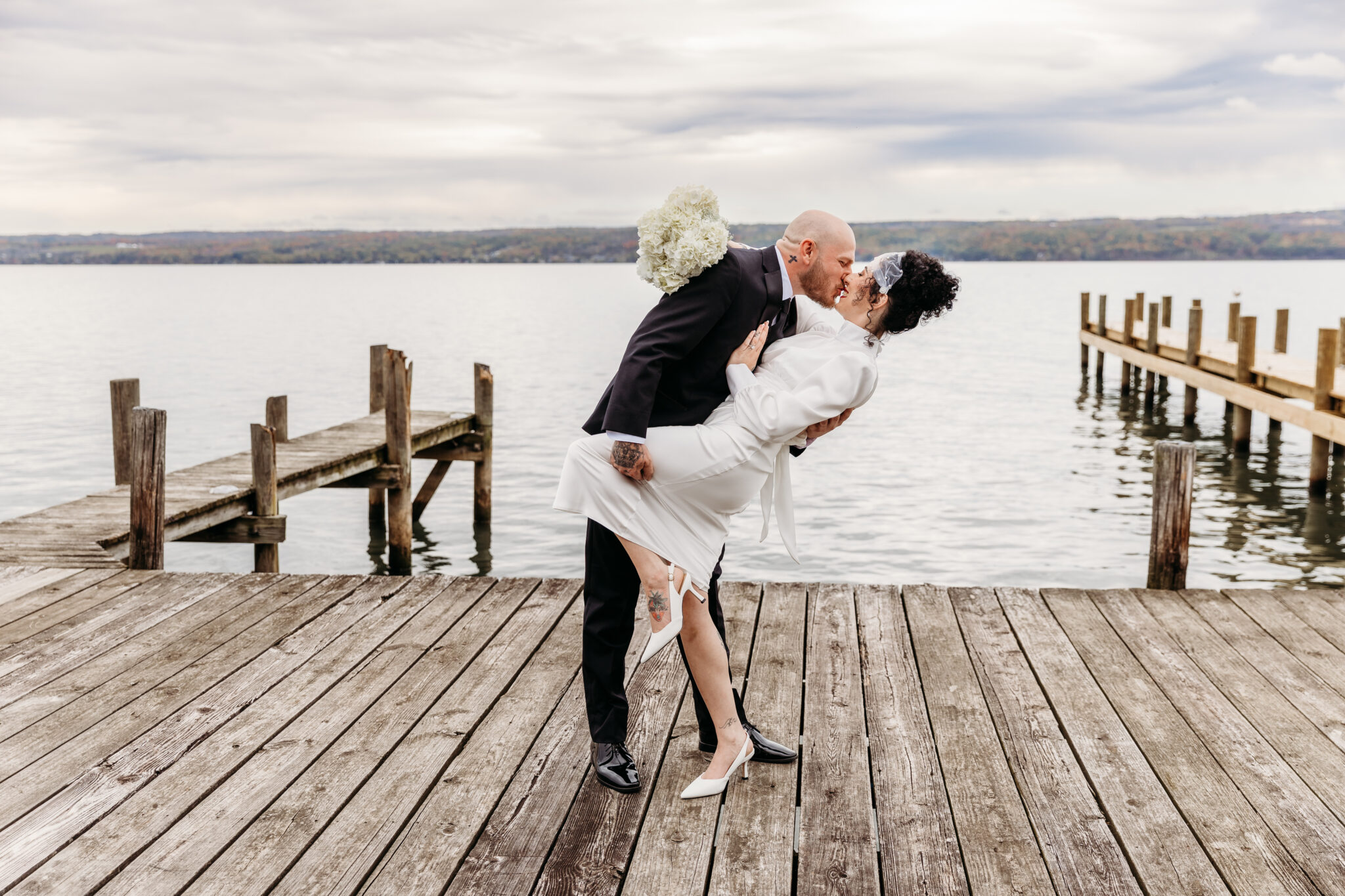 Read more about the article Himrod, NY Wedding – The Show Boat Motel