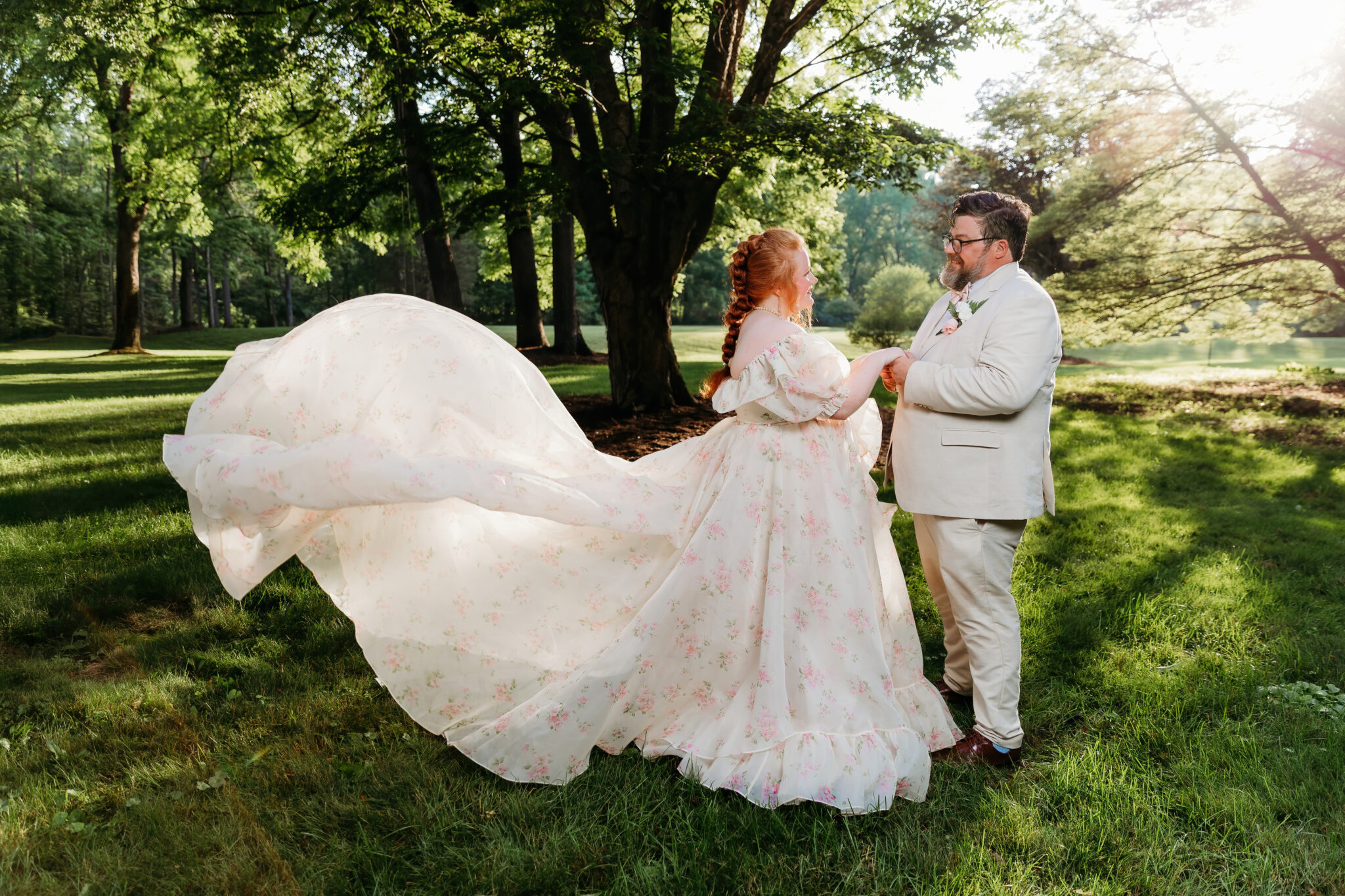 Read more about the article How Lighting Affects Your Wedding Photos