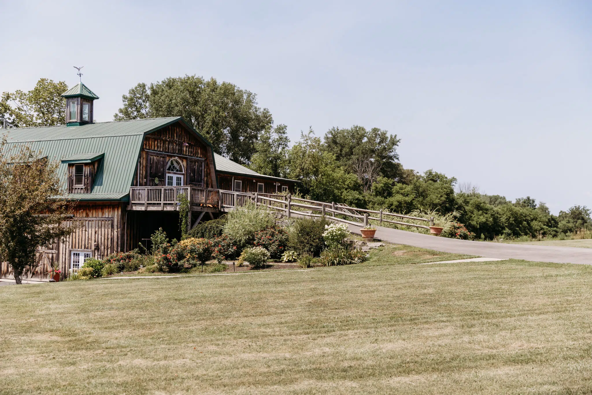 Read more about the article How to Plan a Backyard or Outdoor Wedding in Central New York
