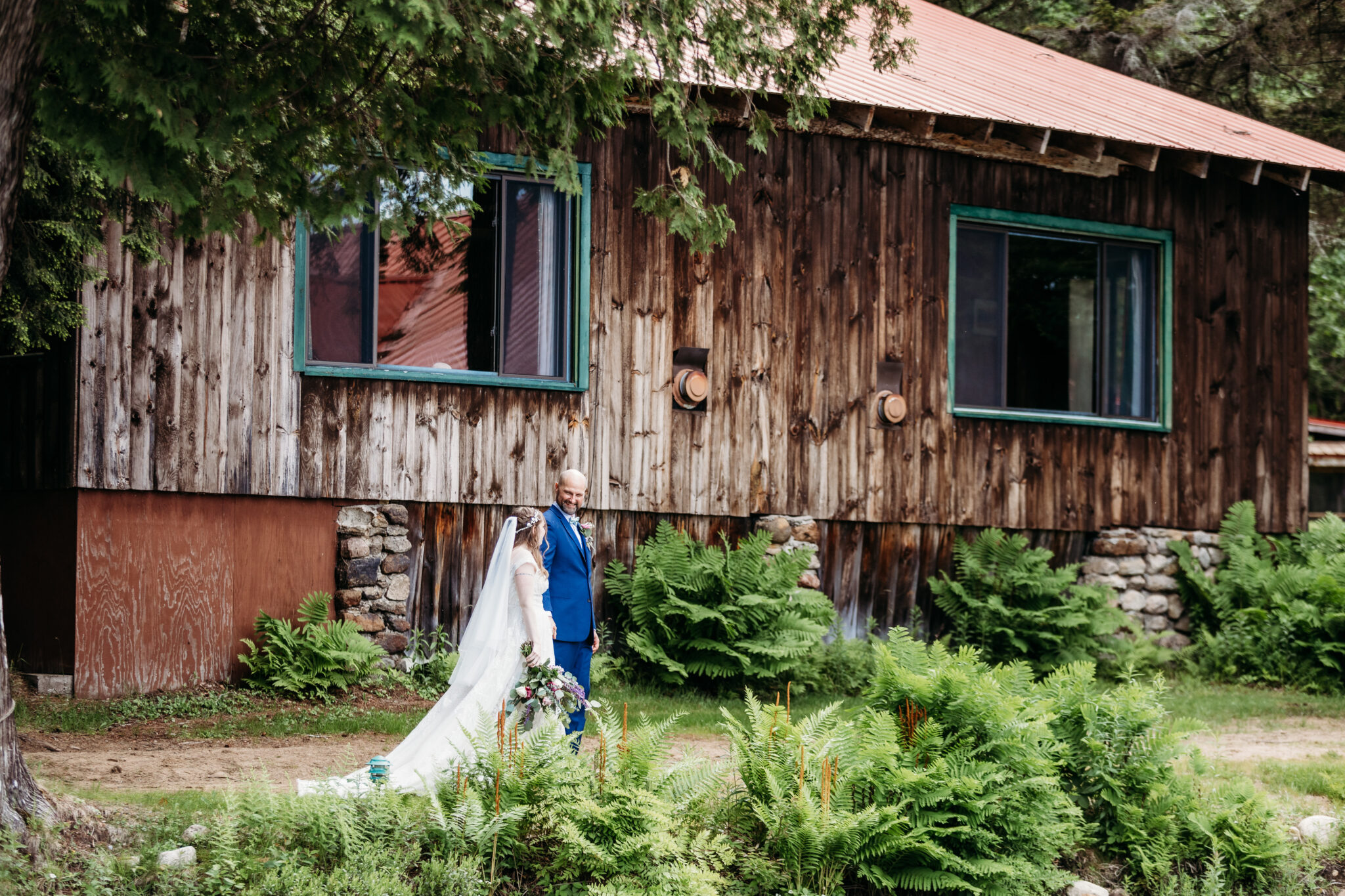 Read more about the article Covewood Lodge Wedding in Eagle Bay, NY | Sydney and Alex